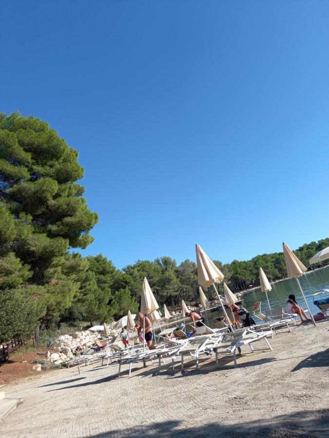 Apartman Silva Biograd Na Moru Buitenkant foto