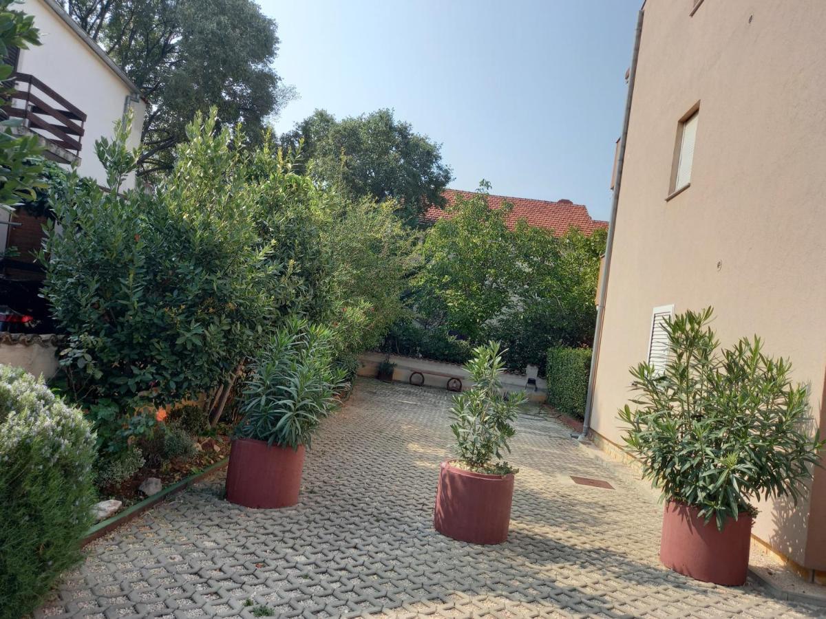 Apartman Silva Biograd Na Moru Buitenkant foto